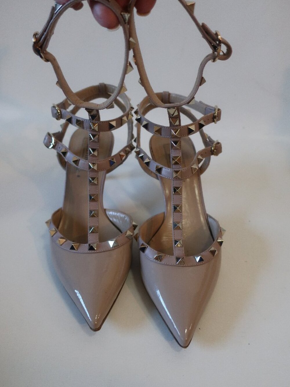 Valentino Garavani Rockstud Nude Leather & Patent Strappy Heels 39 1/2/US 9.5
